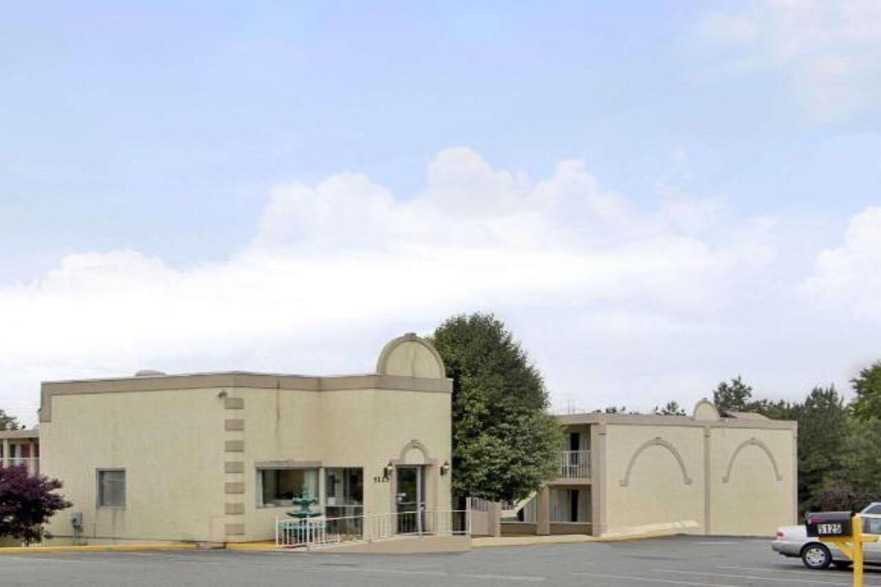 Rodeway Inn Concord Dış mekan fotoğraf