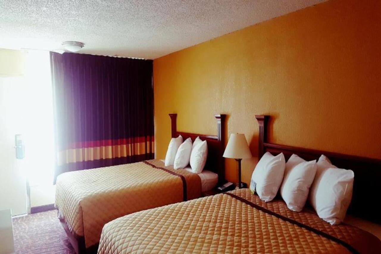 Rodeway Inn Concord Dış mekan fotoğraf