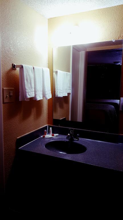 Rodeway Inn Concord Dış mekan fotoğraf